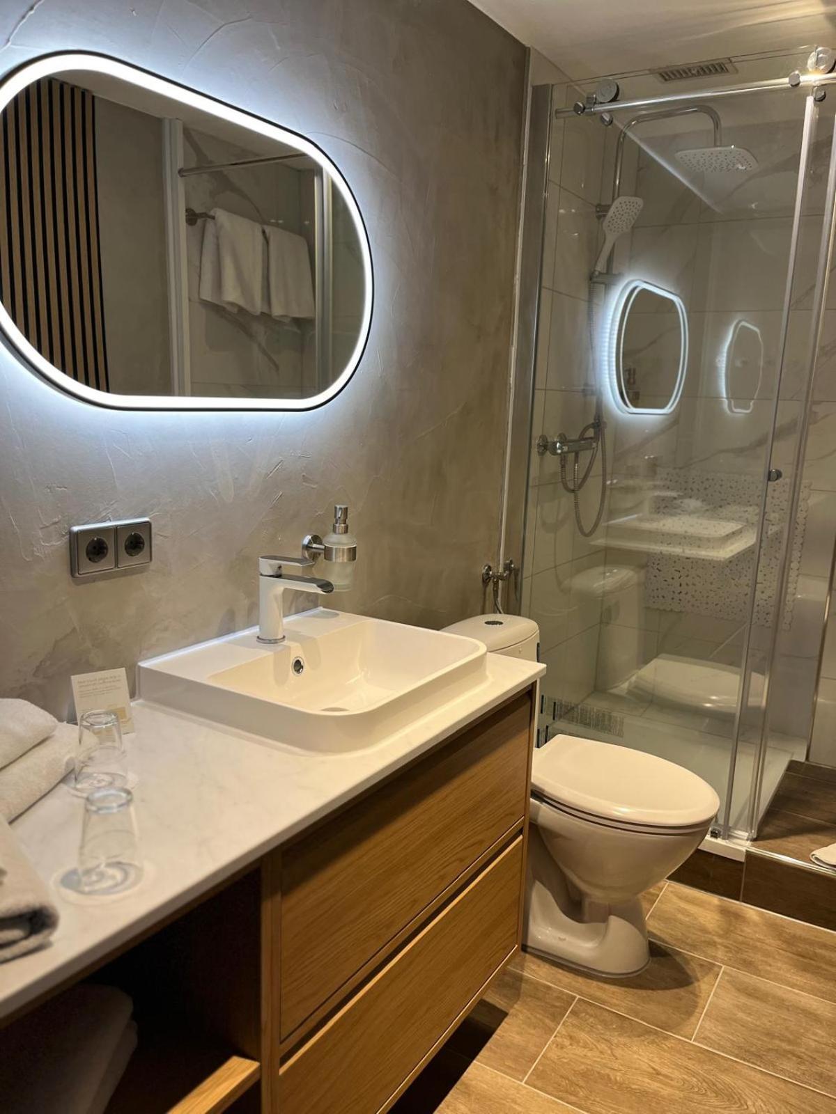 Hotel Markgraf Бад Белинген Екстериор снимка