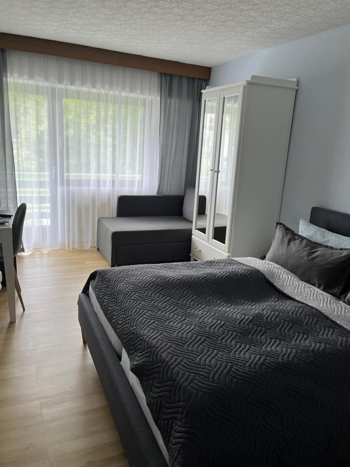 Hotel Markgraf Бад Белинген Екстериор снимка