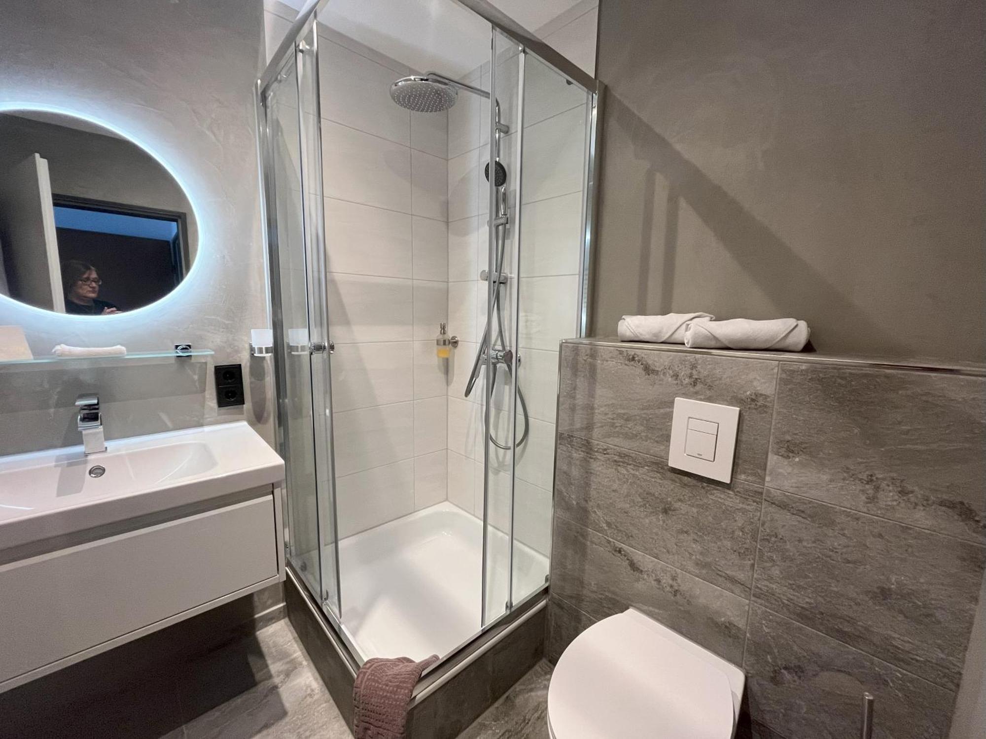 Hotel Markgraf Бад Белинген Екстериор снимка